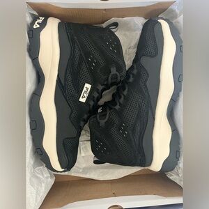 Fila - Ranger Boot - 1HM01844-021 - BLK/ECRU/BLK - Size 8.5 Men's Shoes